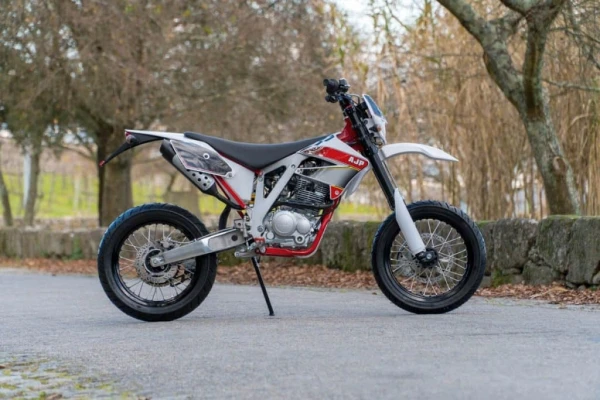 2020 AJP PR4 Supermoto Pro 125