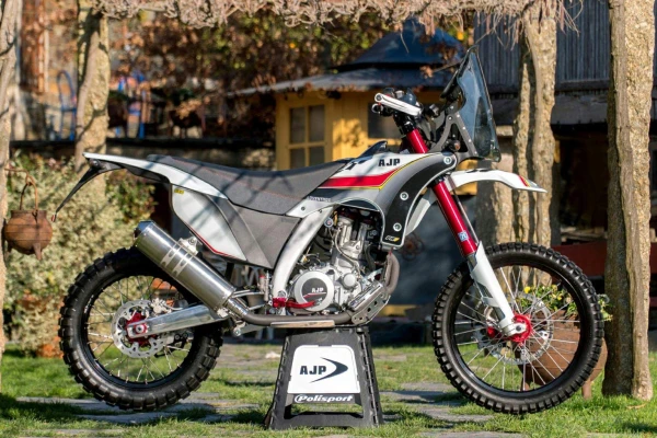 2019 AJP PR7 Adventure 650