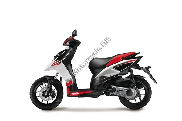 2018 Aprilia SR Motard 125