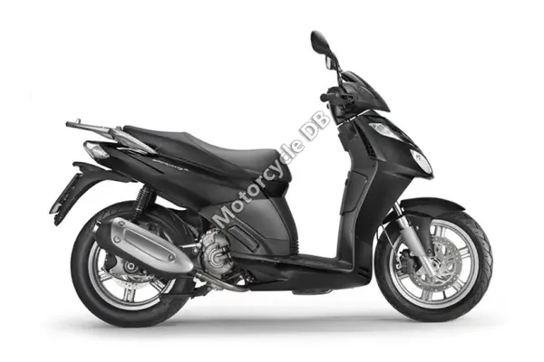 2010 Aprilia SportCity Cube 300