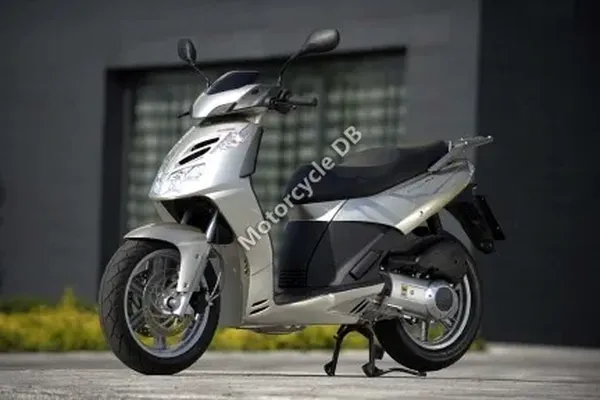 2011 Aprilia SportCity Cube 300