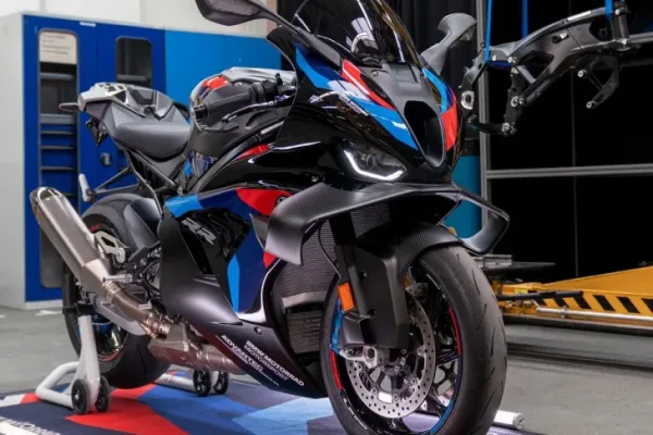2027 BMW M 1000 RR