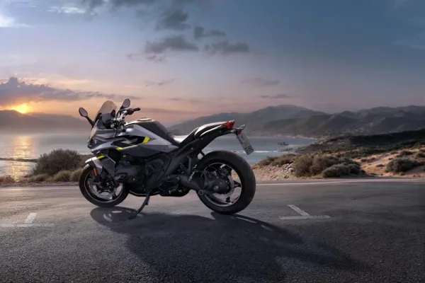 2026 BMW R1300RS