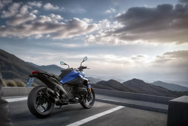 R1300R 2026 69696