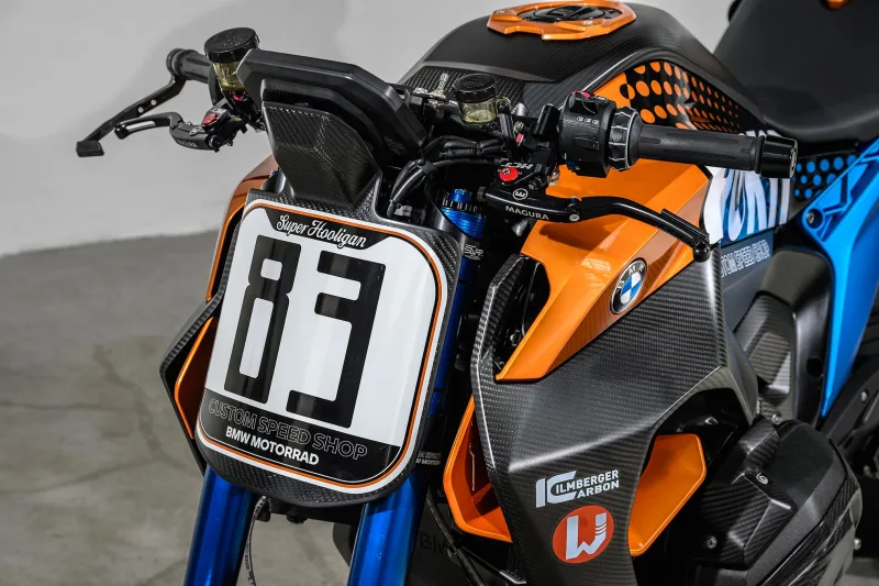 R1300R Superhooligan 2026