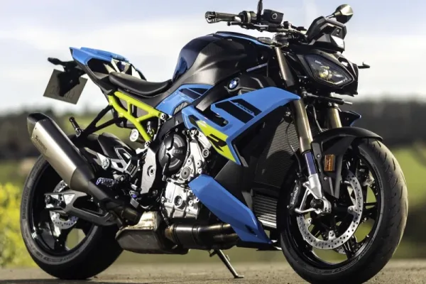 2027 BMW S 1000 R
