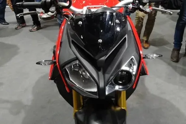 2025 BMW S 1000 R