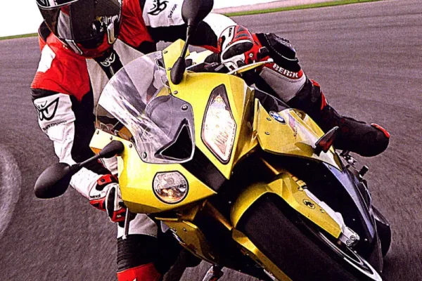 2025 BMW S 1000 XR