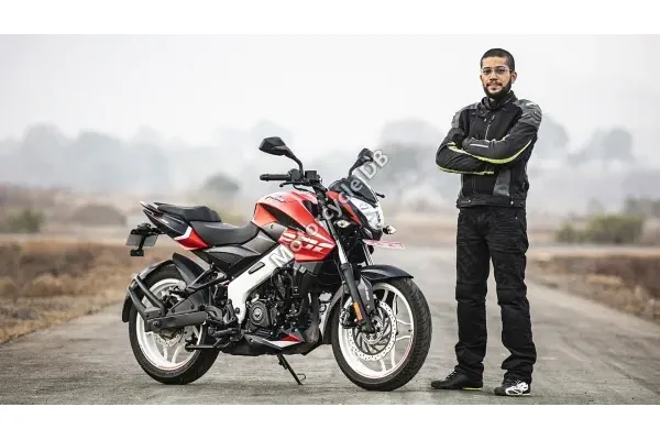 2022 Bajaj Pulsar NS200