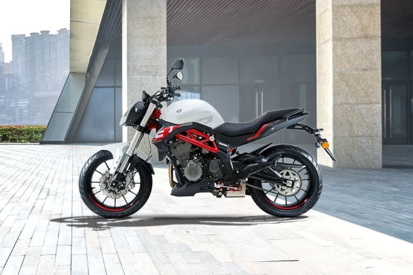 2020 Benelli 302 S
