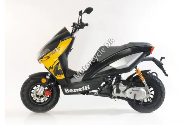 2015 Benelli QattronoveX 50