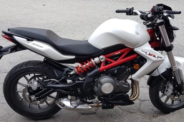 2020 Benelli TNT 300