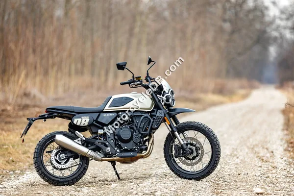 2022 Brixton Crossfire 500 XC