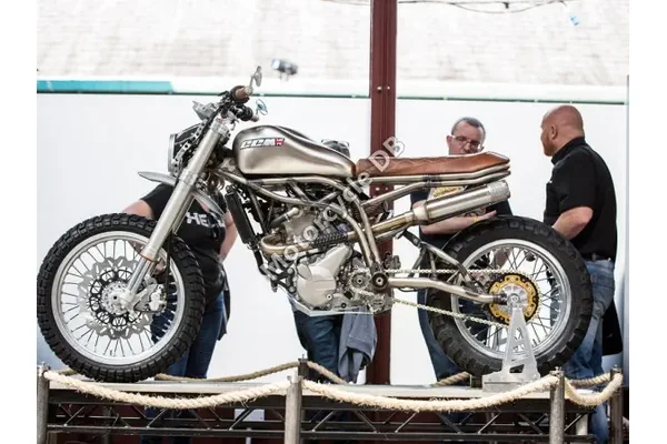 2018 CCM Spitfire Scrambler