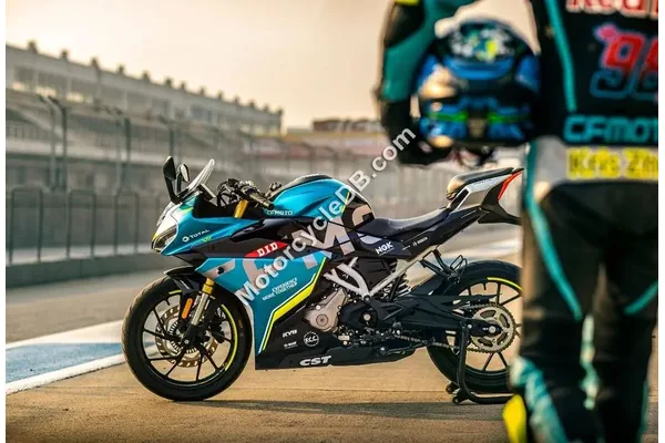 2022 CF Moto 250NK