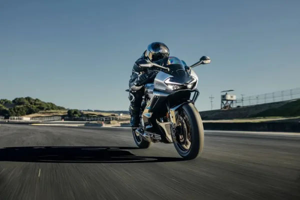 2026 CF Moto CFMOTO 675SS