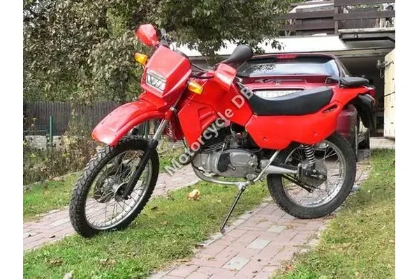 1996 CZ 180