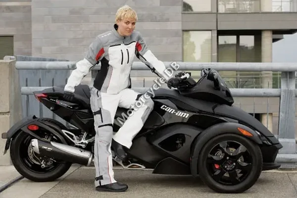 2009 Can-Am Spyder Roadster SM5