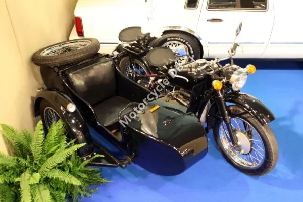 1992 Chang-Jiang 750 BG (With Sidecar)