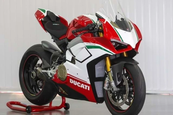 2019 Ducati Panigale V4 Speciale