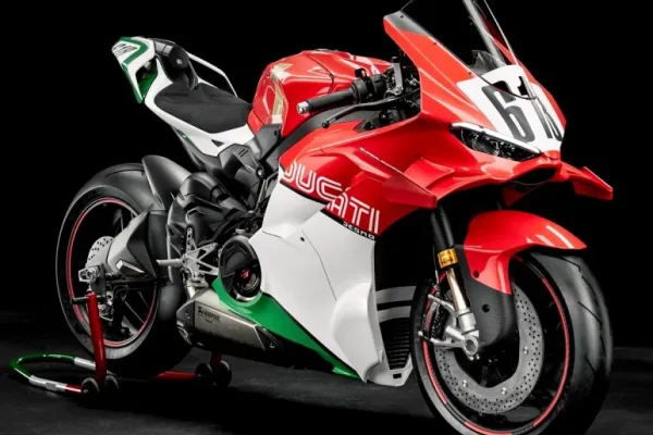 2027 Ducati Superleggera V4 Centenario Tricolore