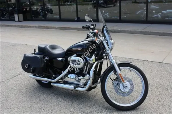 2011 Harley-Davidson XL1200C Sportster 1200 Custom