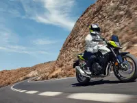 Honda CB500 Hornet E-Clutch 2026