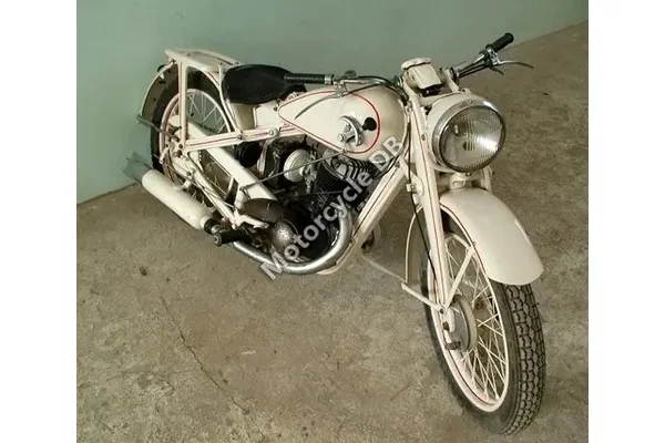 1985 IZH Jupiter 4