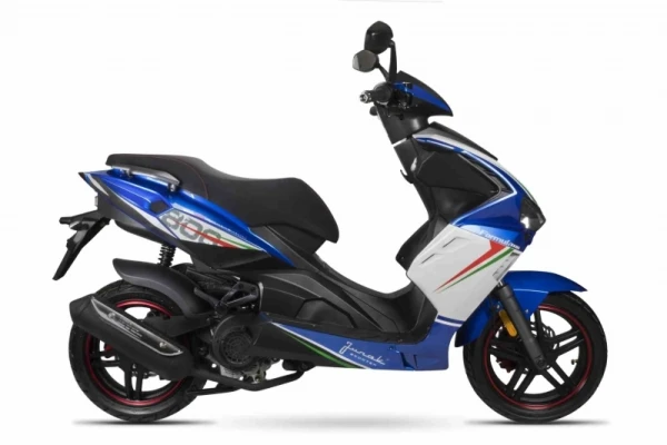 2020 Junak 805