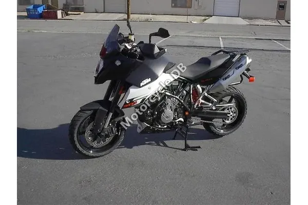 2010 KTM 990 Supermoto