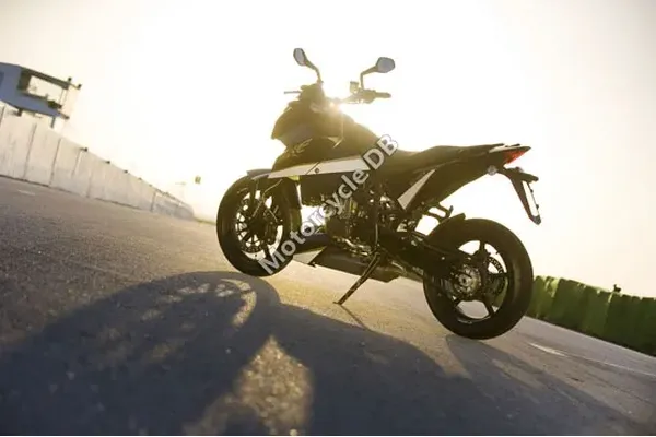 2011 KTM 690 Duke