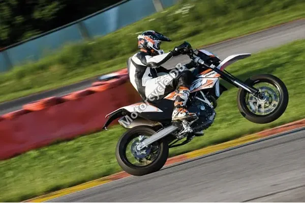 2010 KTM 690 SMC