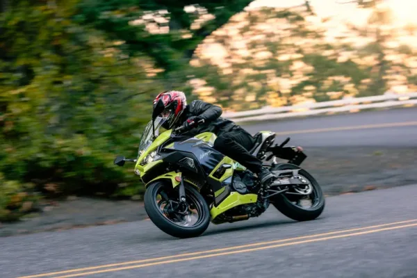2026 Kawasaki Ninja 500 SE