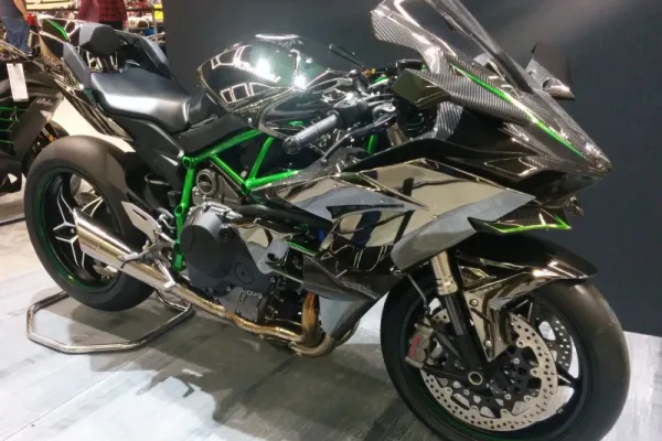 2025 Kawasaki Ninja H2