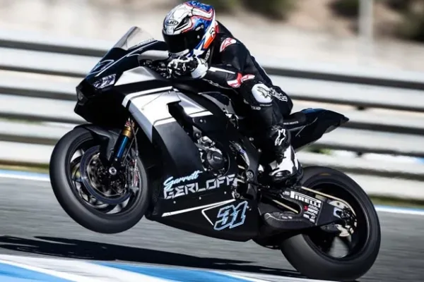 2025 Kawasaki Ninja ZX 10RR
