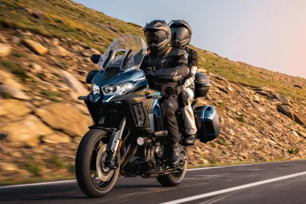 2026 Kawasaki Versys 1100 SE