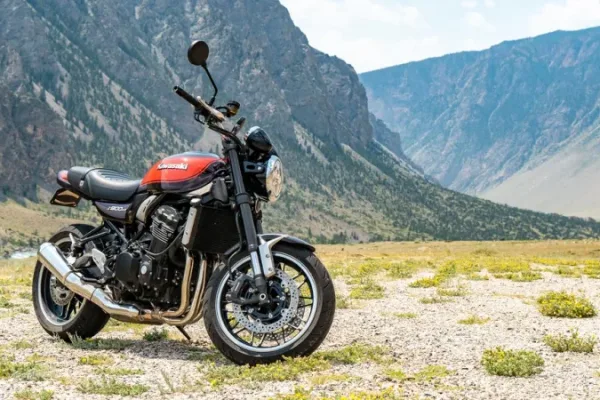 2025 Kawasaki Z900RS