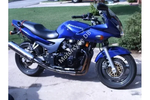 2002 Kawasaki ZR-7 S