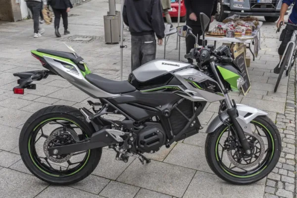 2024 Kawasaki Z e-1