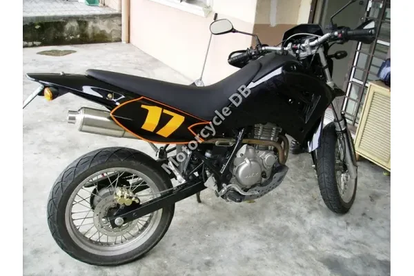 2004 MZ SM 125