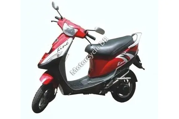 2011 Mahindra Kine