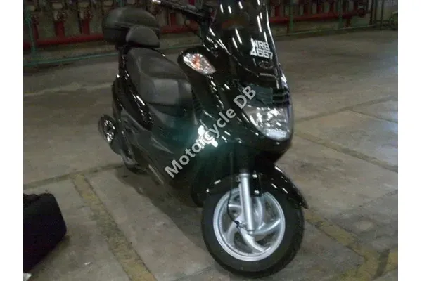2011 Modenas Elegan