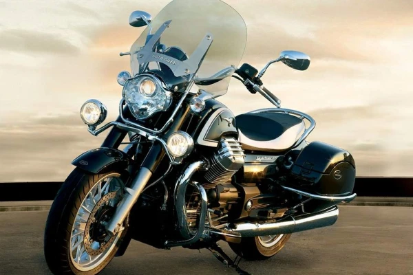 2021 Moto Guzzi California Touring 1400