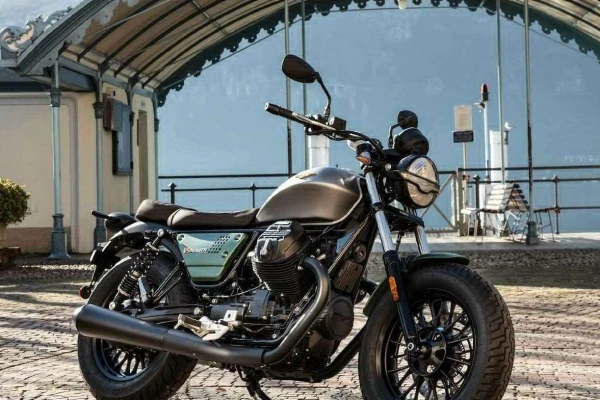 2021 Moto Guzzi V9 Bobber Centenario