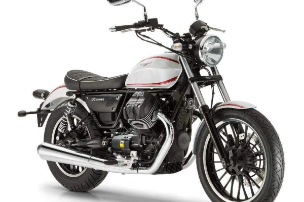 2020 Moto Guzzi V9 Roamer