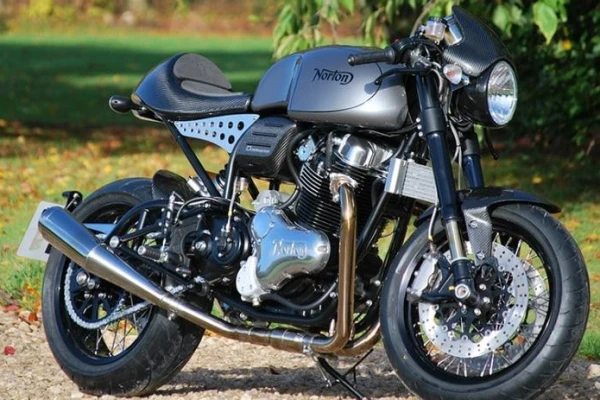 2019 Norton Dominator