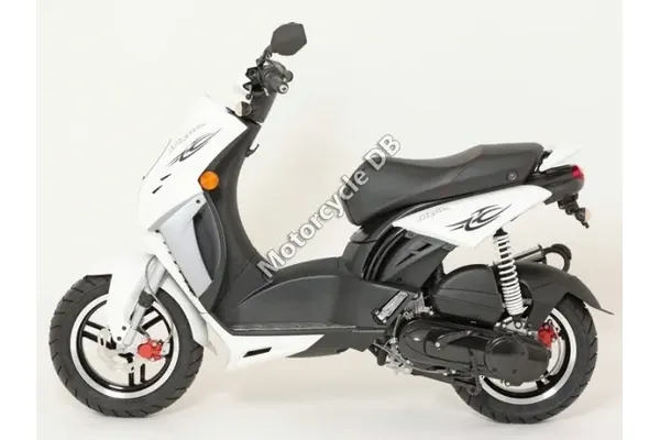2010 Peugeot Blaster Ice Blade