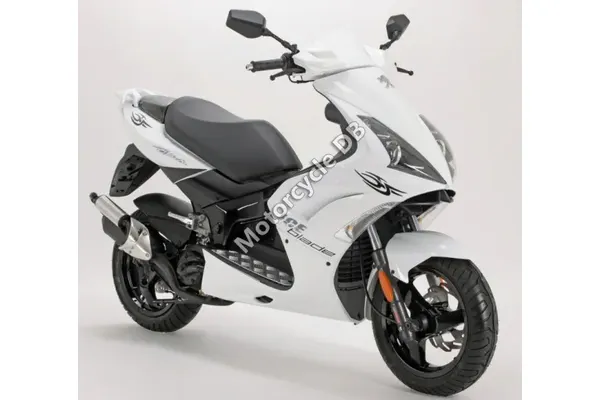 2010 Peugeot Jet Ice Blade