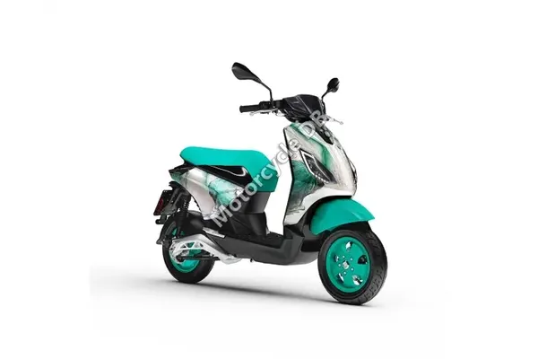 2023 Piaggio 1 FCW