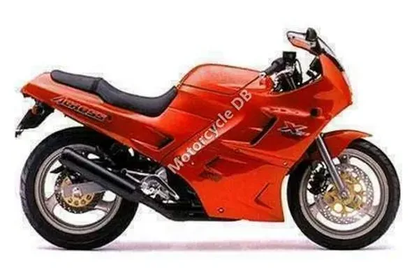 1986 Suzuki GSX 250 Traditional